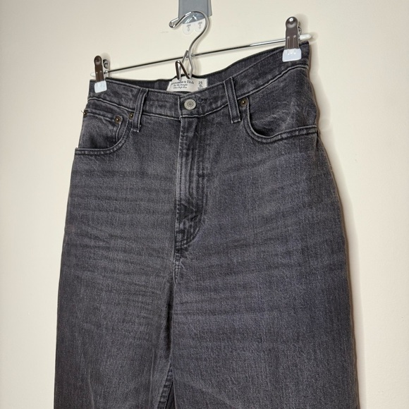 ABERCROMBIE + FITCH Curve Love The 90s Straight Ultra High Rise Black Denim Jean - Picture 6 of 9
